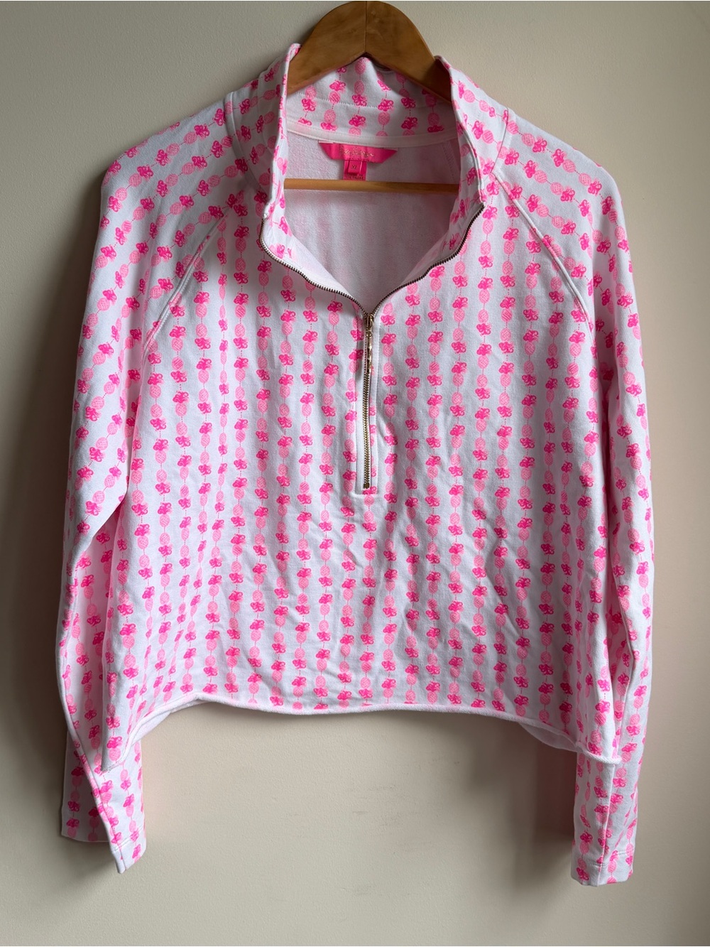 Lilly Pulitzer Ronan Quarter Zip Cropped Popover White With Pink Pineapples XL
